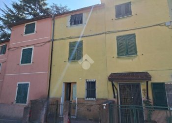 Three-room apartment Via Bartolomeo Parodi, Ceranesi - photo 2