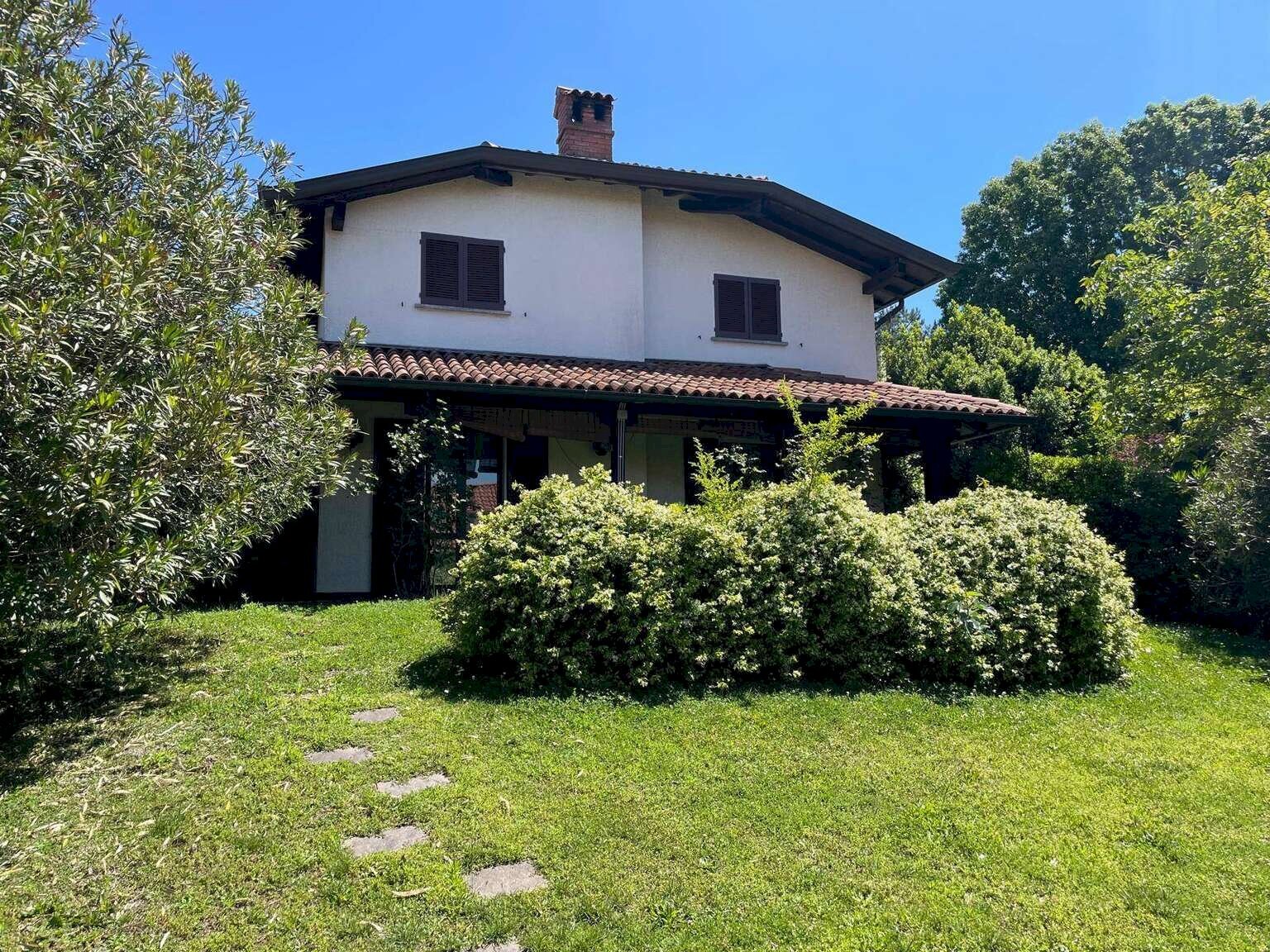 Terraced Villa Usmate Velate - photo 1