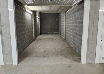 Box via Chambery, Aosta - foto 4