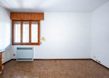 Portion of a house VIA BENTINI 5, Malalbergo - photo 6