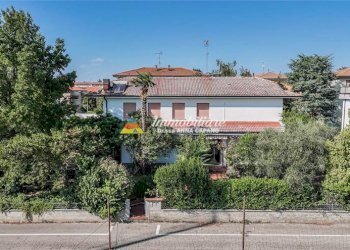 Portion of a house VIA BENTINI 5, Malalbergo - photo 32