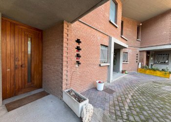 Cortile interno - Villa a Schiera Via del Fiume, frazione Idice, San Lazzaro di Savena - foto 34