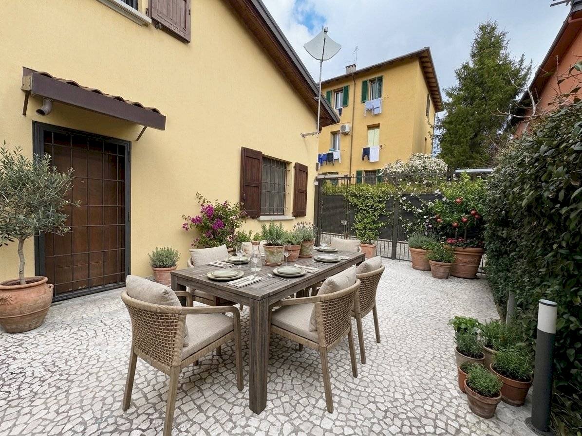 Cortile interno - Appartamento Via del Pozzo 27, Bologna (zona San Ruffillo) - foto 2