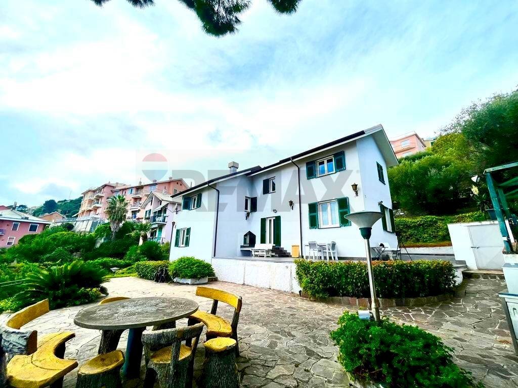 Villa Via Nuova Di Crevari, 169
Voltri, Genova (zona Voltri) - foto 2