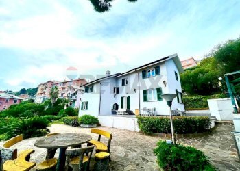 Villa Via Nuova Di Crevari, 169 
 Voltri, Genova (zona Voltri) - foto 2