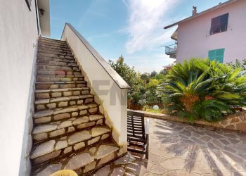 Villa Via Nuova Di Crevari, 169 
 Voltri, Genova (zona Voltri) - foto 49
