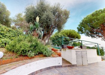 Villa Via Nuova Di Crevari, 169 
 Voltri, Genova (zona Voltri) - foto 52