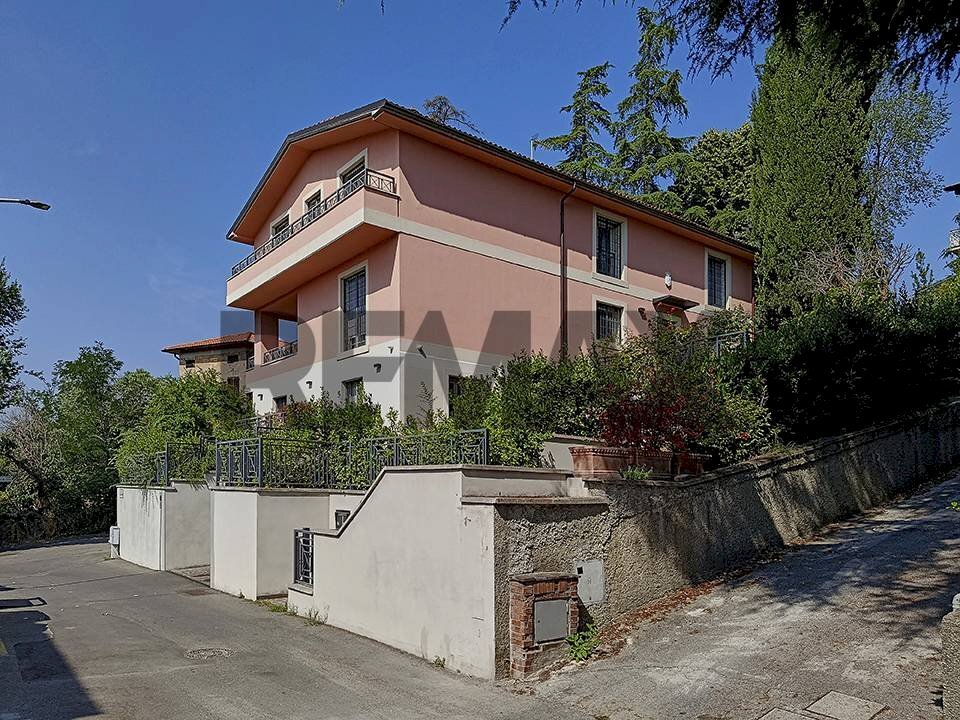 Trilocale Via Della Frasca, 24 
 Toscana, Bologna (zona Toscana) - foto 1