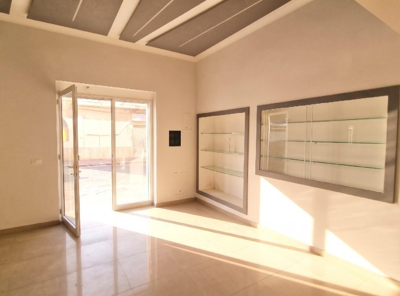 Commercial Premises Mondragone - photo 2