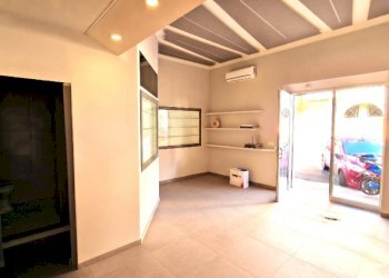 Commercial Premises Mondragone - photo 3