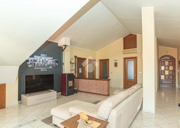 Villa Zona san rocco, Ciriè - photo 24