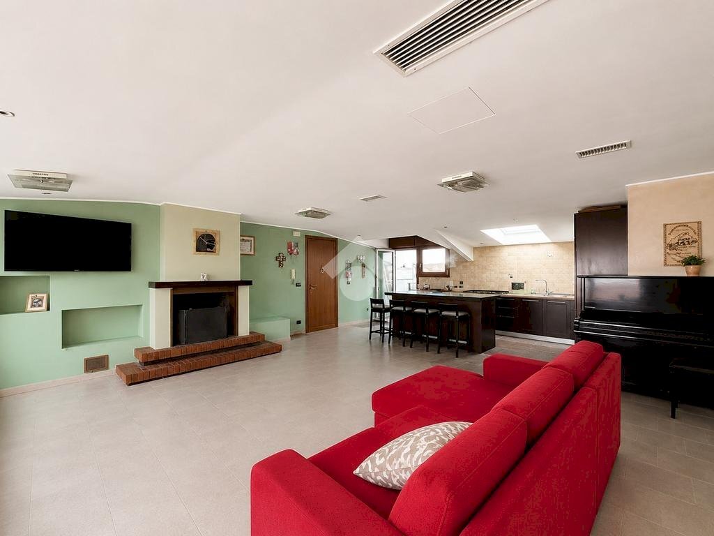 Four-room apartment Via Stupinigi, Nichelino - photo 2