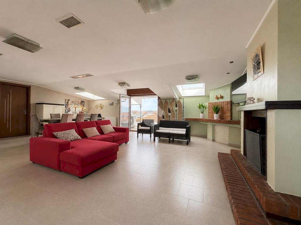 Four-room apartment Via Stupinigi, Nichelino - photo 3