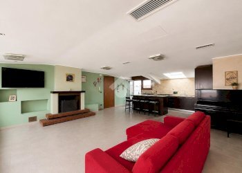 Four-room apartment Via Stupinigi, Nichelino - photo 2