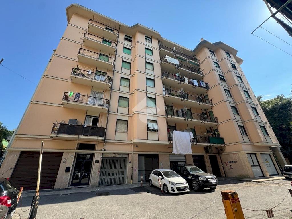 Quadrilocale Via Bolzaneto, Genova (zona Bolzaneto) - foto 1