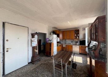 Appartamento Via Rocca dei Corvi, Genova (zona Bolzaneto) - foto 2
