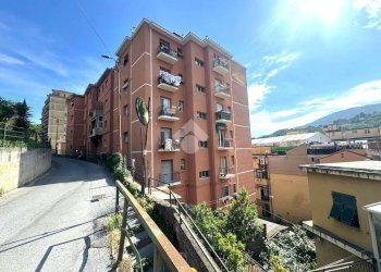 Trilocale P.za Ospedale Pastorino, Genova (zona Bolzaneto) - foto 1