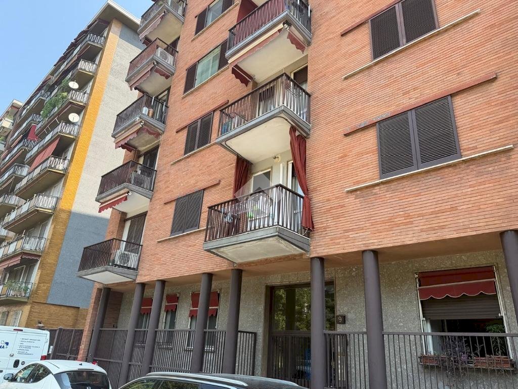 Two-room apartment Via Pompeo Neri, Milano (neighborhood Lorenteggio) - photo 2