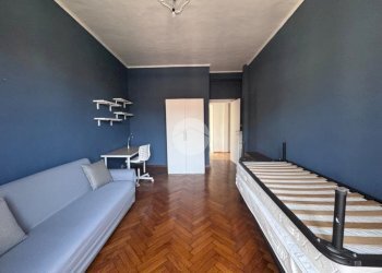 Three-room apartment Via Rosolino Pilo, Torino (neighborhood Campidoglio) - photo 8