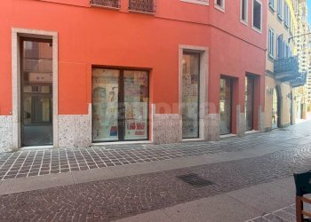 Foto 6 - Shop Via Napoleone
 
1, Monza - photo 6