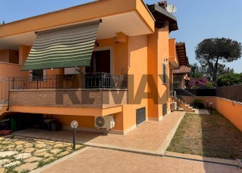 Casa all\'aperto - Semi-detached house via anterivo
44, Roma - photo 1
