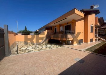 Terrazza - Semi-detached house via anterivo
44, Roma - photo 2