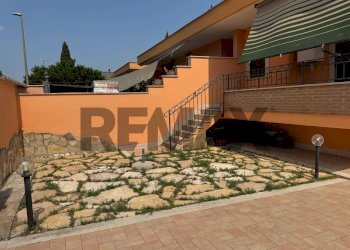 Terrazza - Semi-detached house via anterivo
44, Roma - photo 3