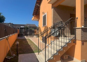 Scale - Semi-detached house via anterivo
44, Roma - photo 4