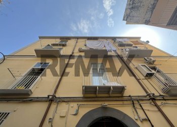 Edificio all\'aperto - Appartamento Vico Lungo San Raffaele
 
24, Napoli - foto 1