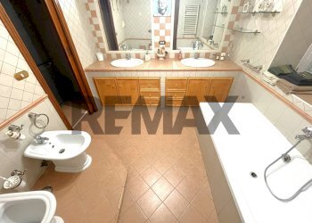 Bagno - Appartamento Vico Lungo San Raffaele
 
24, Napoli - foto 21
