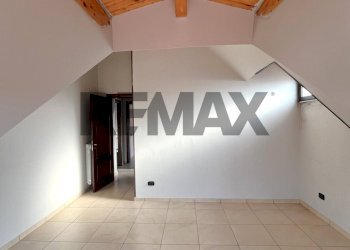 Stanza vuota - Trilocale Via oasi del Sacro Cuore
 
80, Giugliano in Campania - foto 16