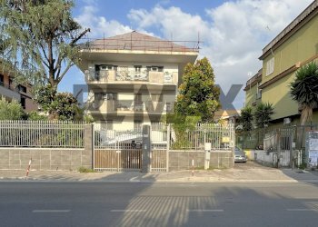 Edificio all\'aperto - Trilocale Via oasi del Sacro Cuore
 
80, Giugliano in Campania - foto 39