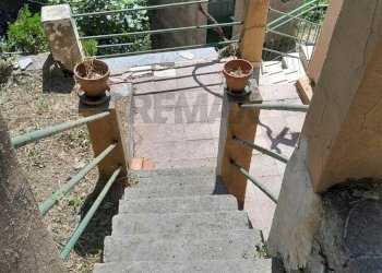 Scale - Semi-detached house Via della Libertà
 
6, Bargagli - photo 6