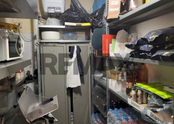 Dispensa di stoccaggio - Bar Tavola Calda - Fredda Via San Martino
 
42 rosso, Genova - foto 11