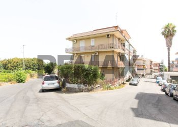 Edificio all\'aperto - Four-room apartment Via San Giuseppe San Filippo
 
71, Aci Catena - photo 24