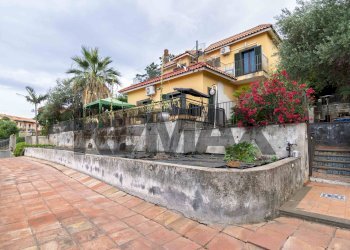 Casa all\'aperto - Villa Via Litteri
 
72, Aci Castello - photo 1