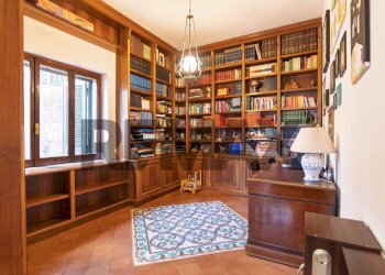 Ufficio - Villa Via Litteri
 
72, Aci Castello - photo 2