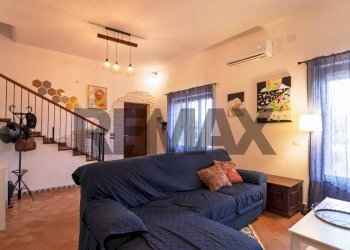 Soggiorno - Villa Via Litteri
 
72, Aci Castello - photo 5