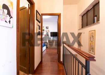 Hall / corridoio - Villa Via Litteri
 
72, Aci Castello - photo 15