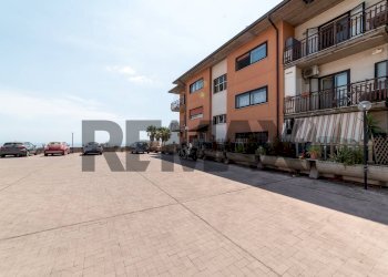 Edificio all\'aperto - Trilocale Via Ceuta
 
8, Aci Catena - foto 21