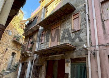 Edificio all\'aperto - Independent house Via Pampallona
 
40, Caltagirone - photo 12