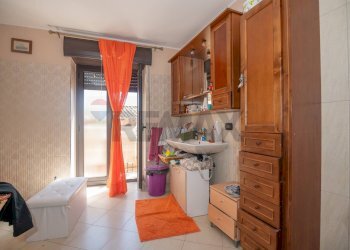 Bagno - Apartment Corso Vittorio  Emanuele
 
80, Caltagirone - photo 10