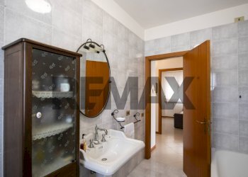 Bagno - Appartamento via dante alighieri
 
20, Montemarciano - foto 16