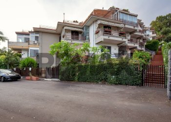 Casa all\'aperto - Bilocale Via Polifemo
 
3, Aci Castello - foto 1