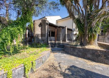 Casa all\'aperto - Villa Via della Costituzione
 
14, Trecastagni - photo 1