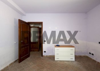 Stanza vuota - Villa Via della Costituzione
 
14, Trecastagni - photo 16