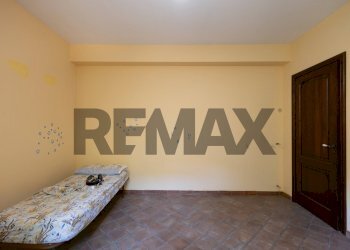 Camera / camera da letto - Villa Via della Costituzione
 
14, Trecastagni - photo 32