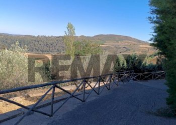 Vista delle montagne - Villa Contrada Zagaria
 
snc, Enna - photo 18