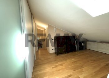 Piano superiore - Two-room apartment Via Carnia
 
5/B, Lainate - photo 12