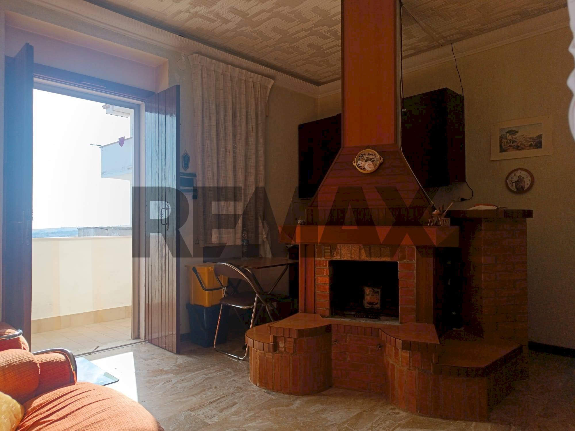 Soggiorno - Bilocale Via della Repubblica
 
56, Monte Sant'Angelo - foto 1